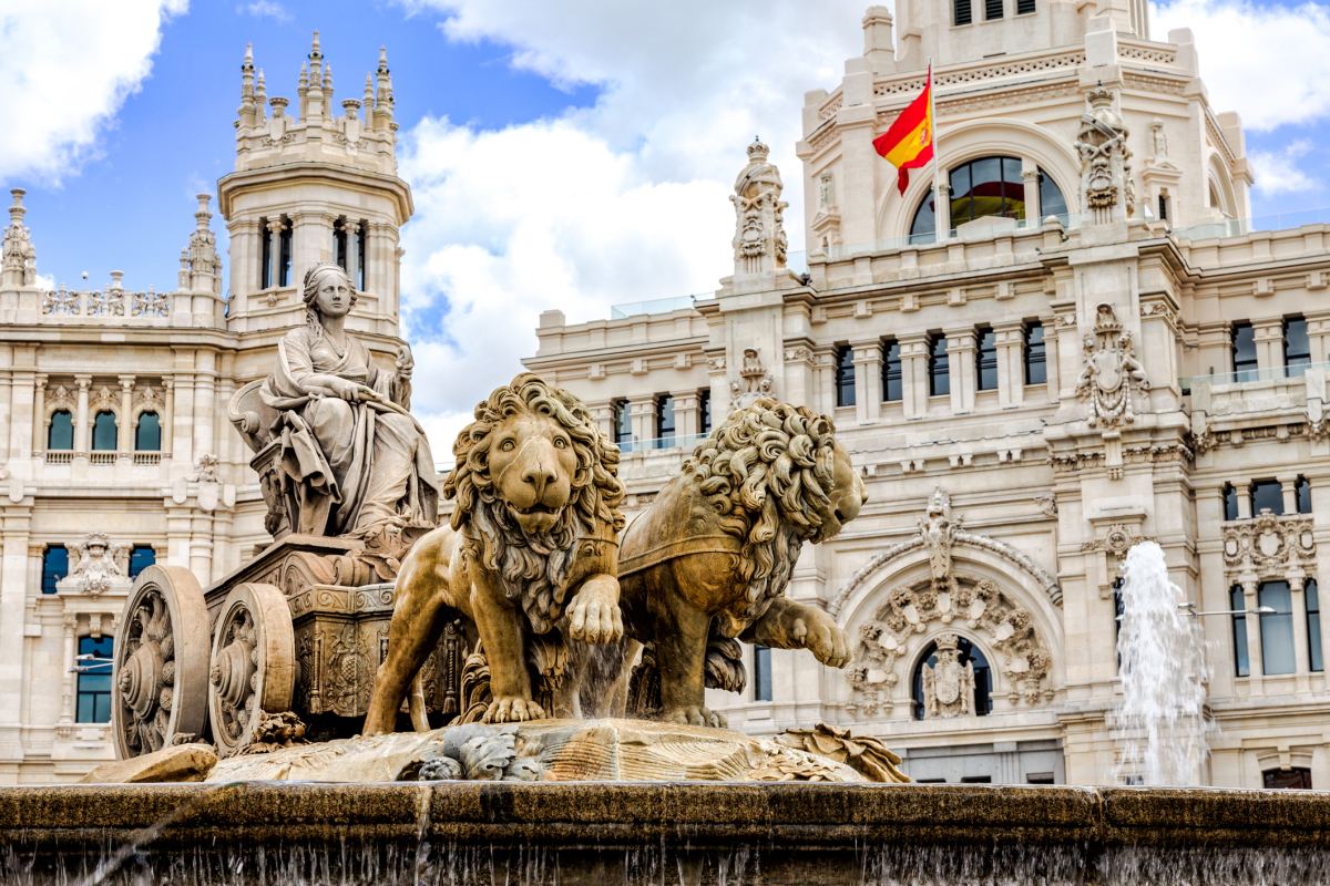 A Fonte de Cibeles e o Palácio de Cibeles, em Madrid